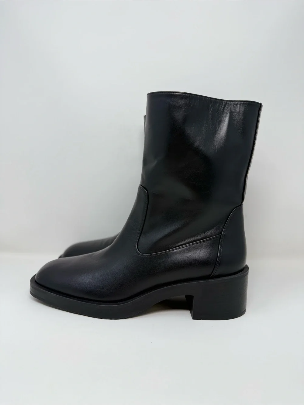 New Stuart Weitzman Kaia Leather Ankle Boot Black Sz 9.5